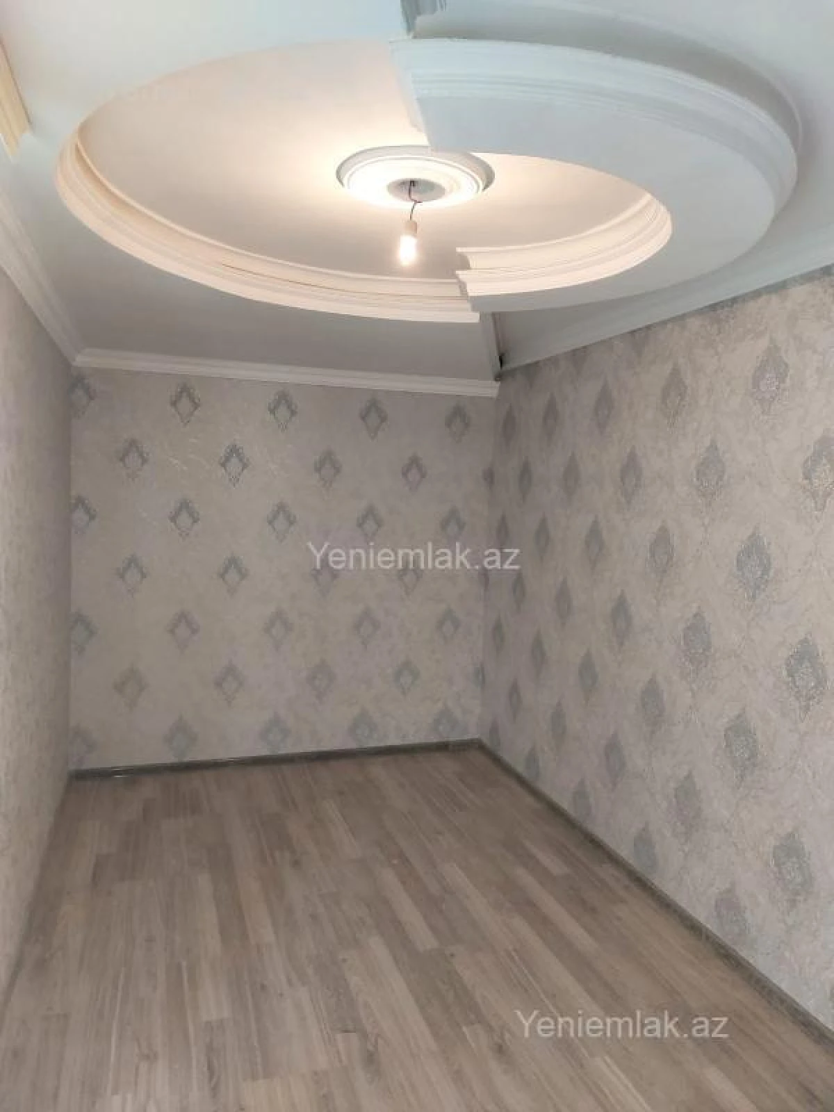 Satılır 2 otaqlı köhnə tikili 48 m²