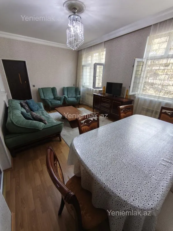 Satılır 3 otaqlı köhnə tikili 70 m²