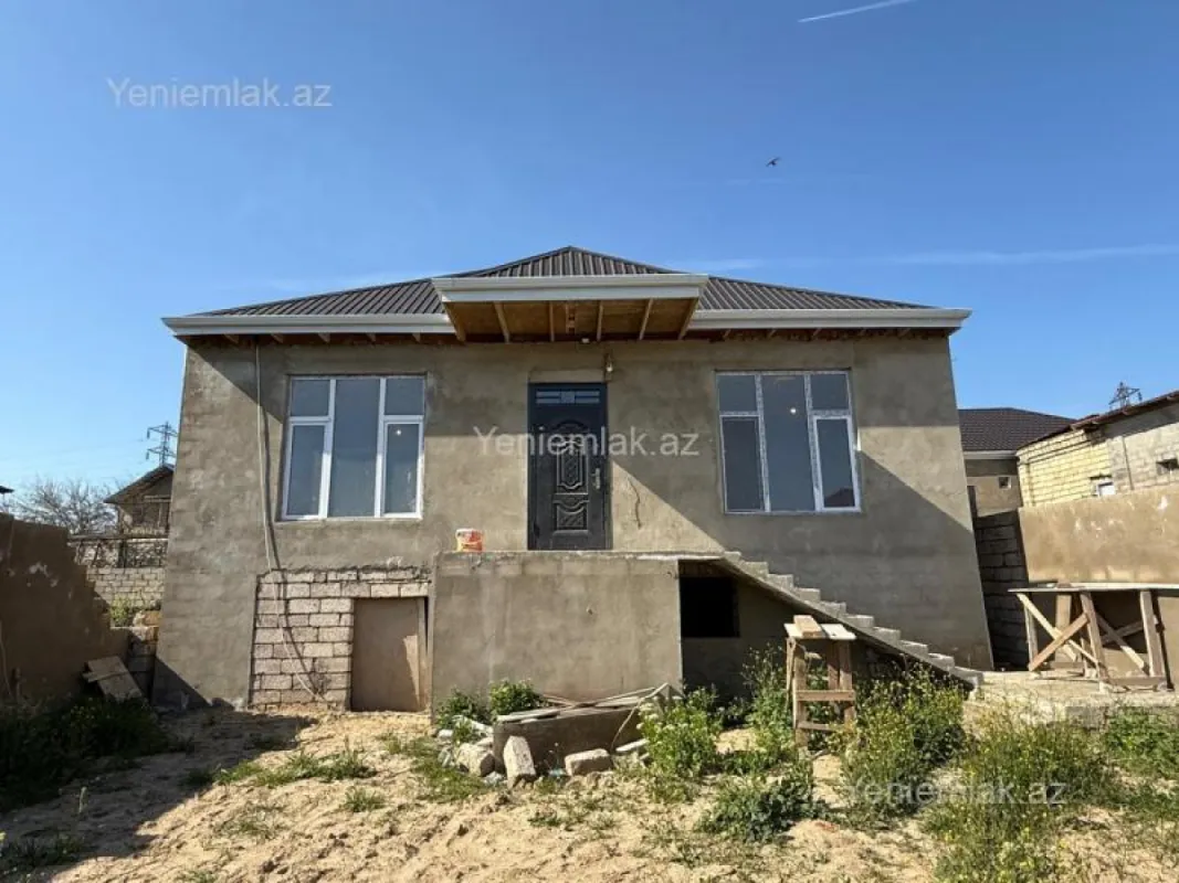Satılır 4 otaqlı həyət evi 130 m²