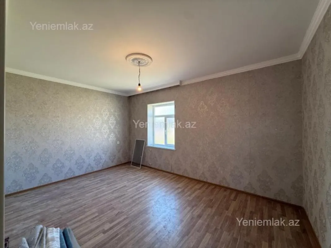 Satılır 4 otaqlı həyət evi 130 m²