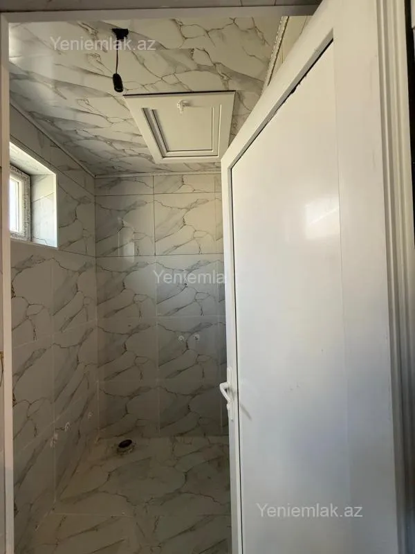 Satılır 4 otaqlı həyət evi 130 m²