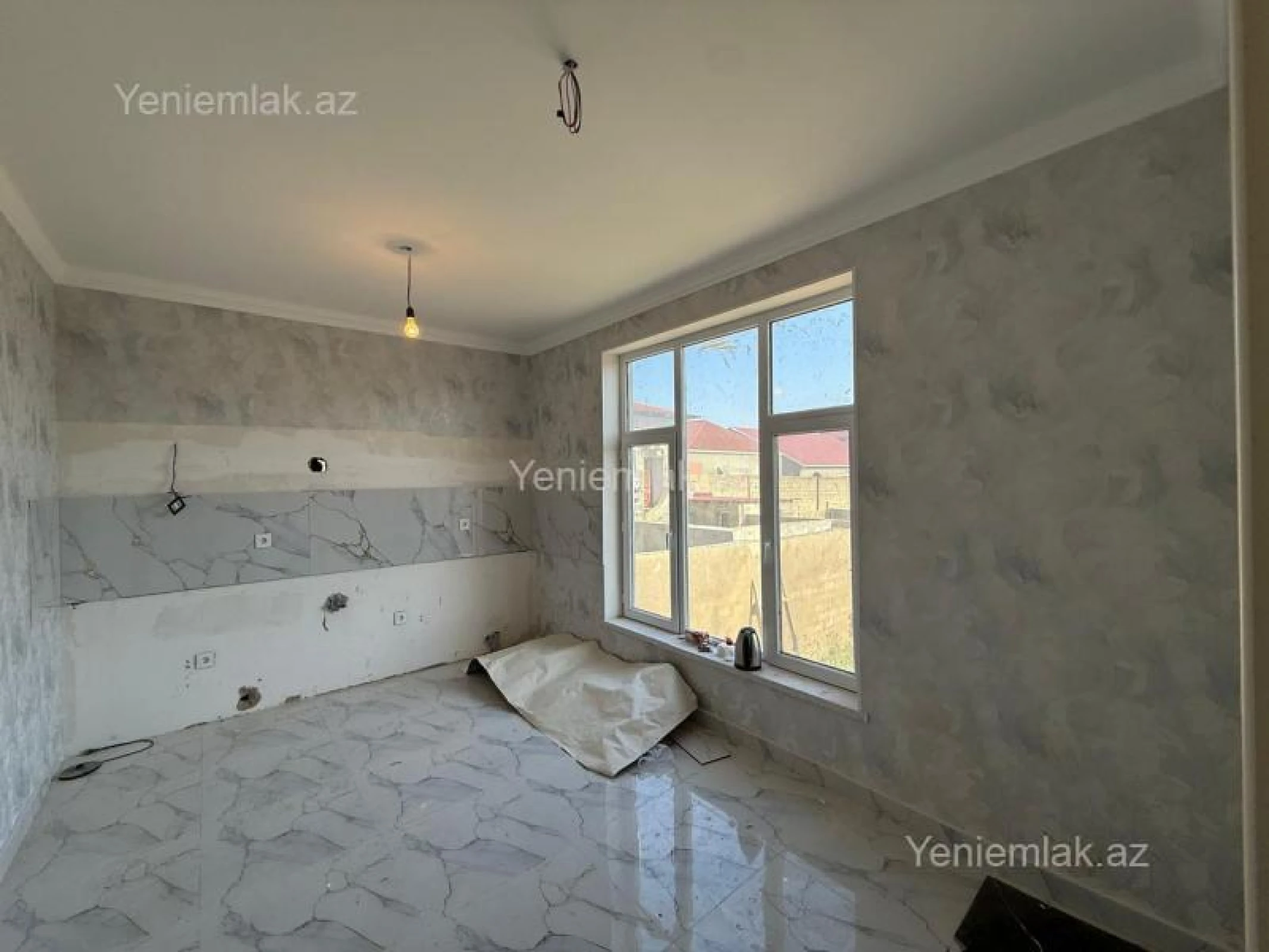 Satılır 4 otaqlı həyət evi 130 m²