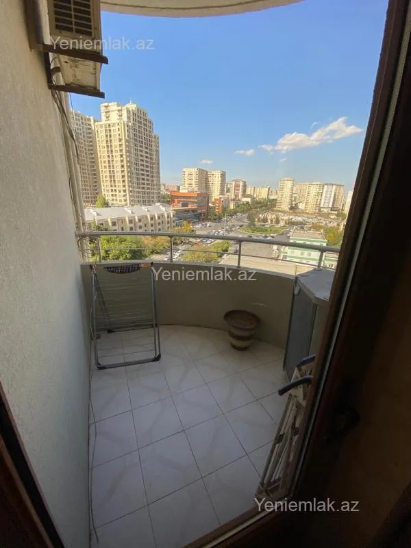 Satılır 3 otaqlı yeni tikili 160 m²