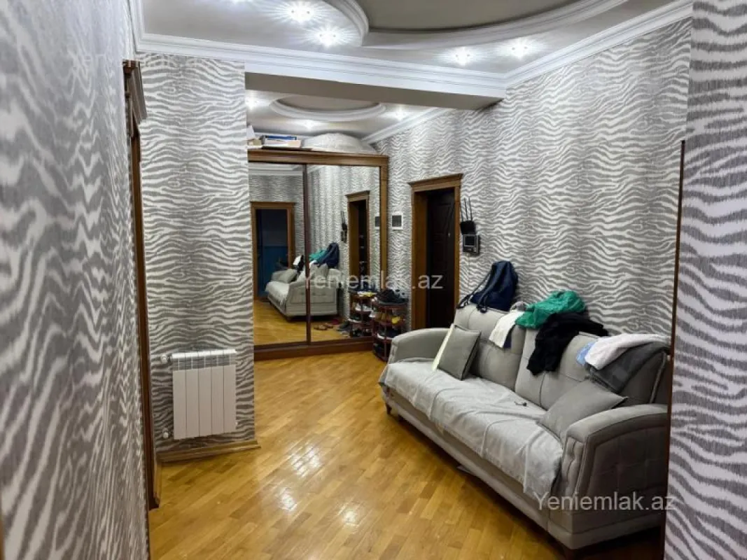 Satılır 2 otaqlı yeni tikili 90 m²