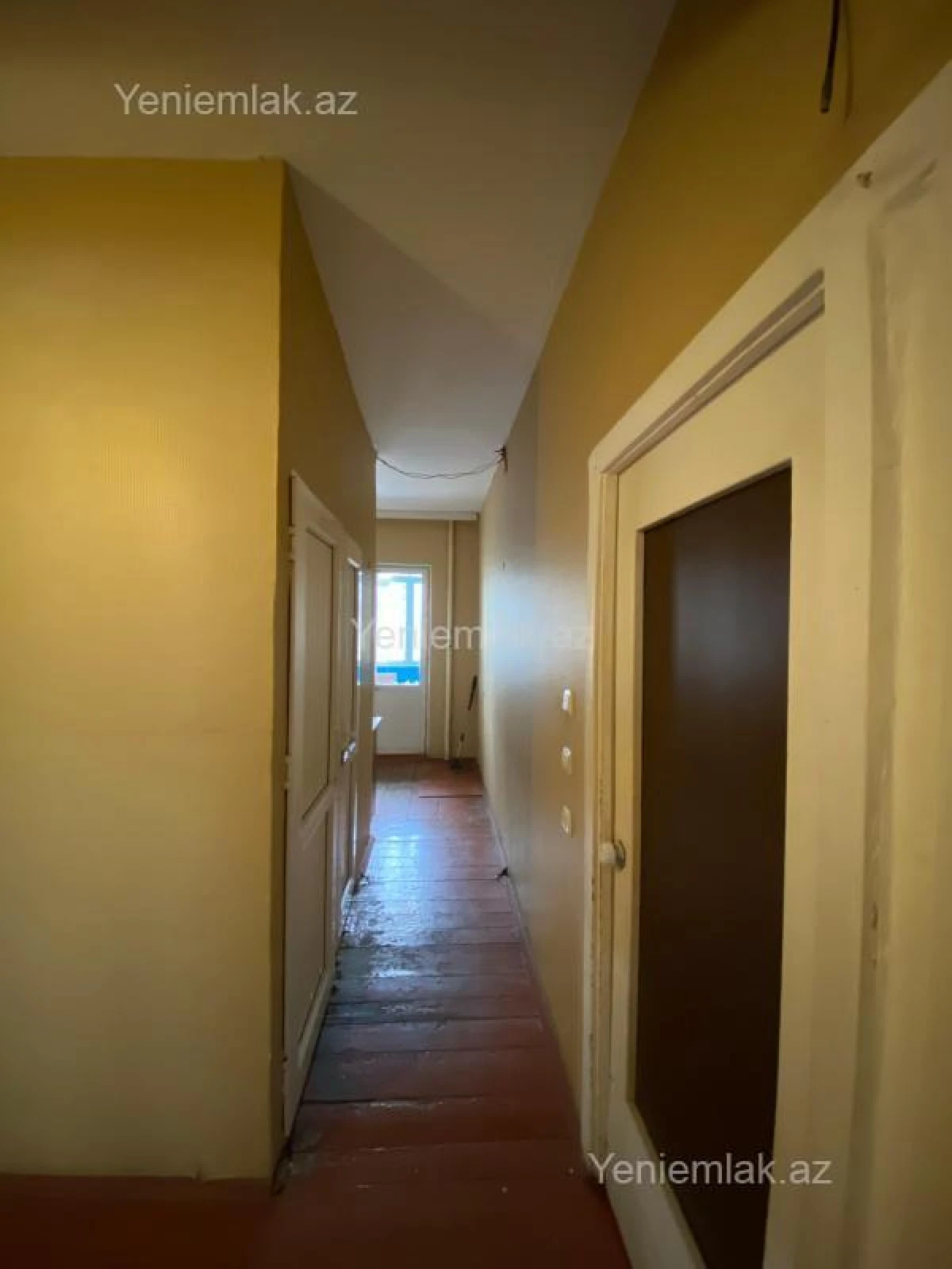 Satılır 3 otaqlı köhnə tikili 80 m²