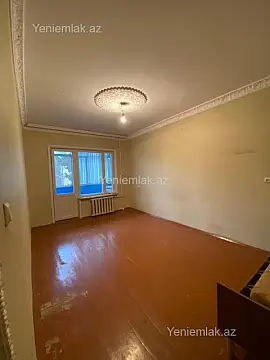 Satılır 3 otaqlı köhnə tikili 80 m²