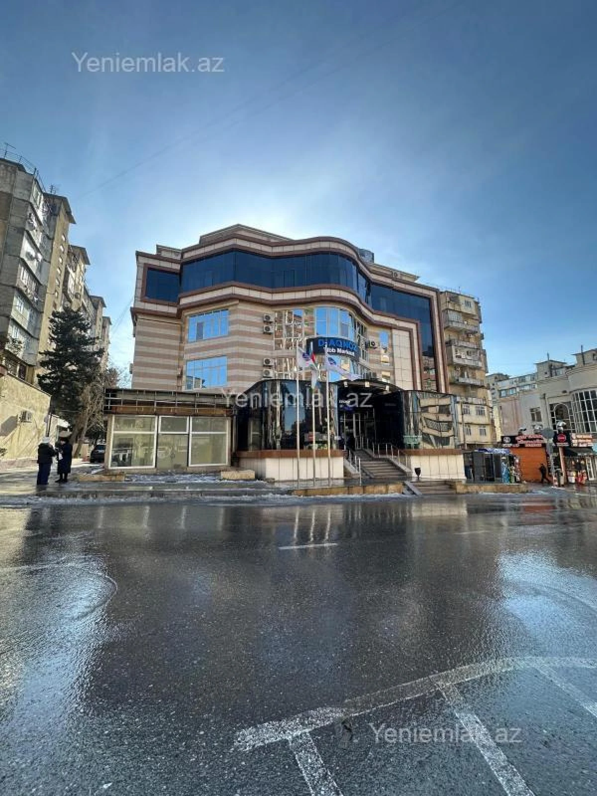 Satılır 3 otaqlı köhnə tikili 80 m²