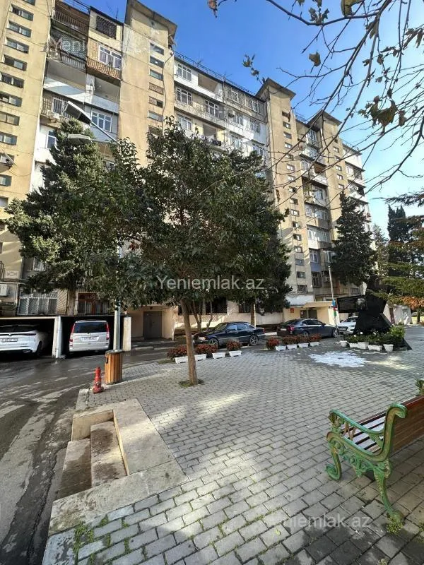 Satılır 3 otaqlı köhnə tikili 80 m²