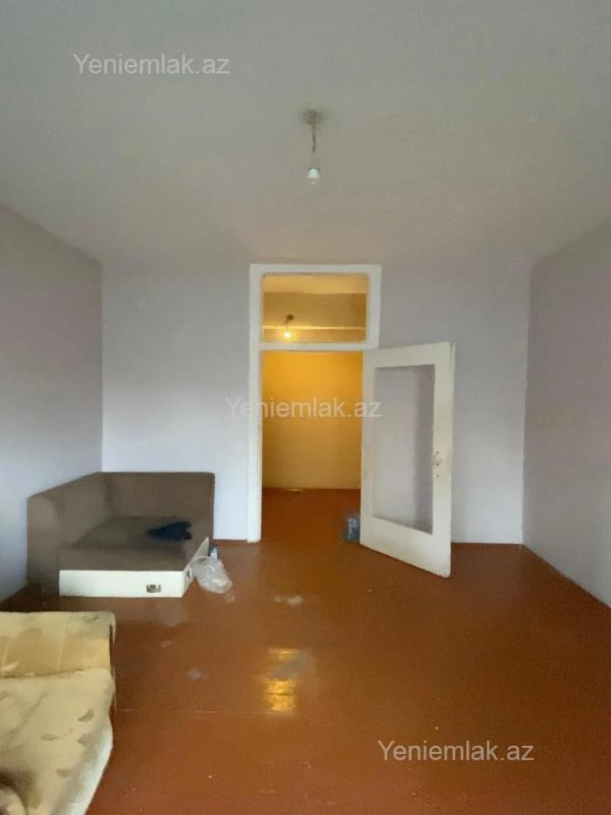 Satılır 3 otaqlı köhnə tikili 80 m²