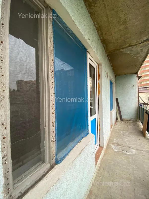 Satılır 3 otaqlı köhnə tikili 80 m²