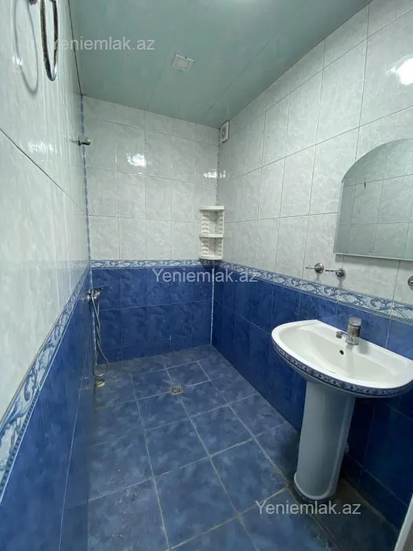Satılır 3 otaqlı köhnə tikili 80 m²