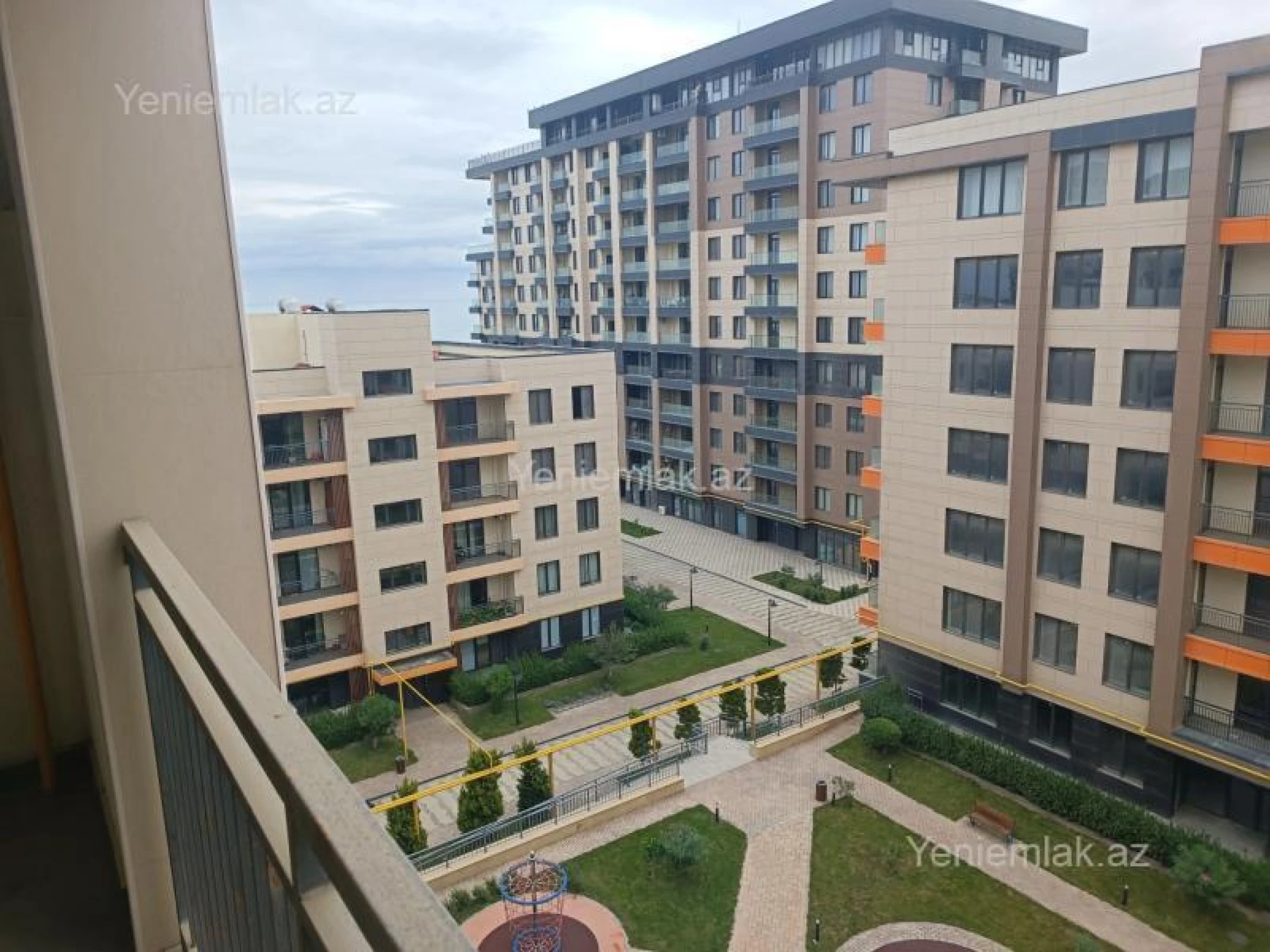 Satılır 3 otaqlı yeni tikili 140 m²