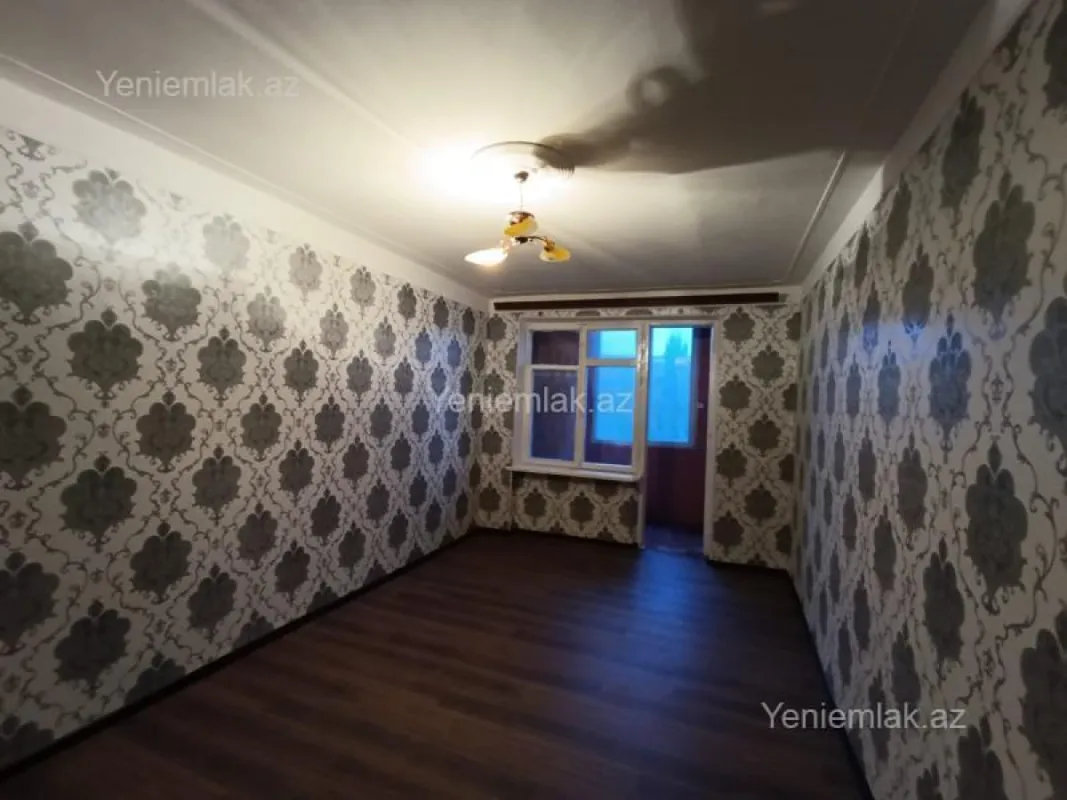 Satılır 1 otaqlı köhnə tikili 20 m²