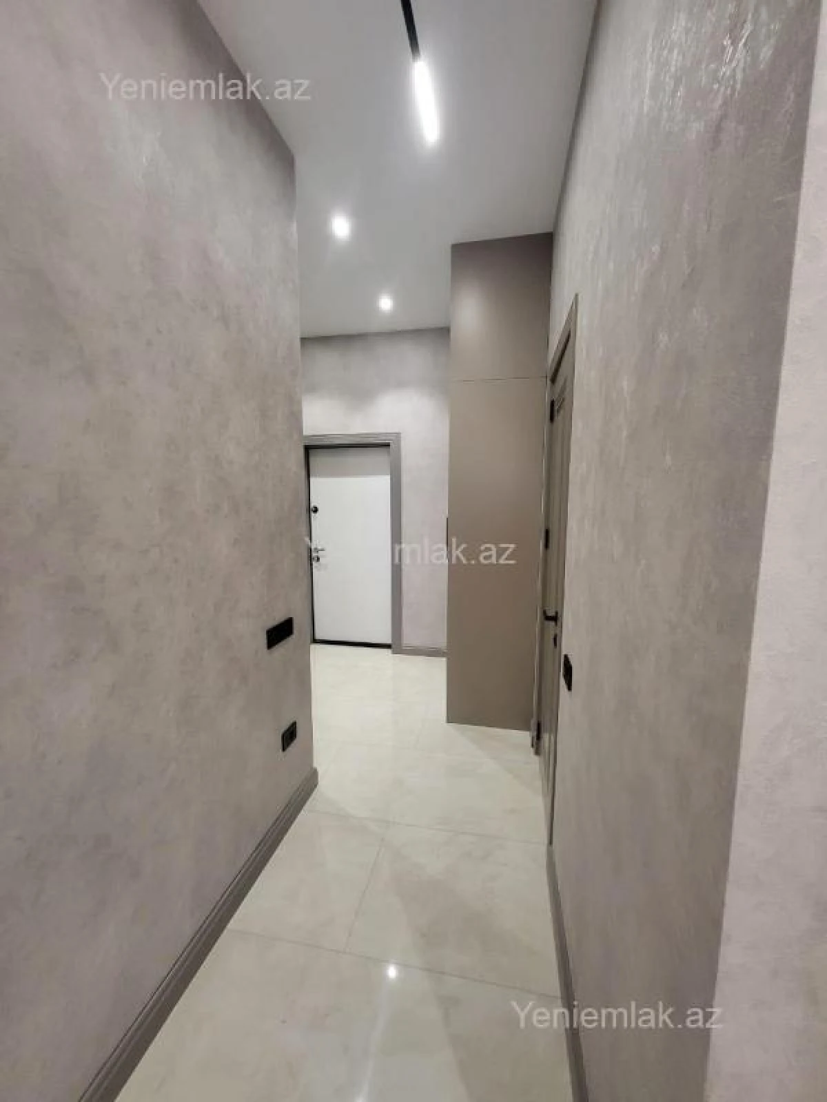 Satılır 2 otaqlı yeni tikili 60 m²