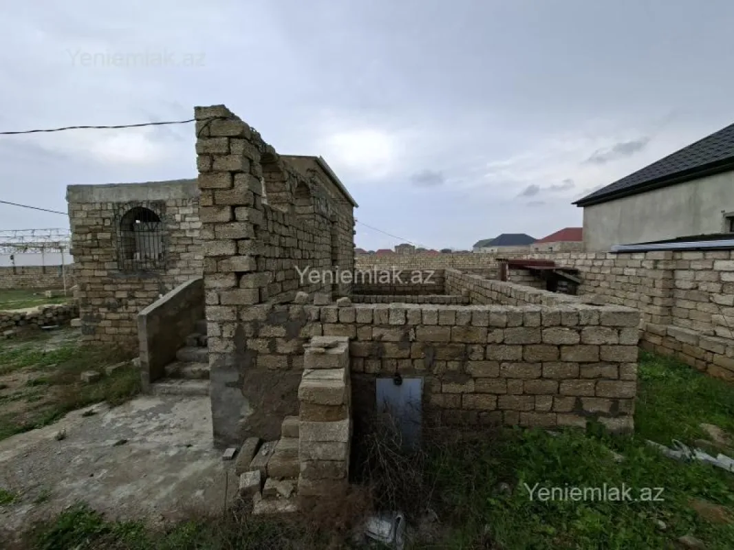 Satılır 2 otaqlı həyət evi 67 m²