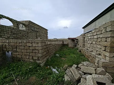 Satılır 2 otaqlı həyət evi 67 m²