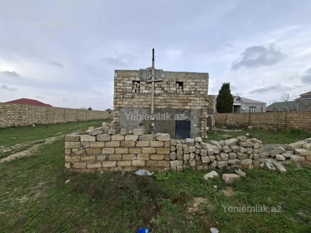 Satılır 2 otaqlı həyət evi 67 m²