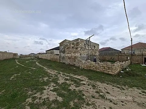 Satılır 2 otaqlı həyət evi 67 m²