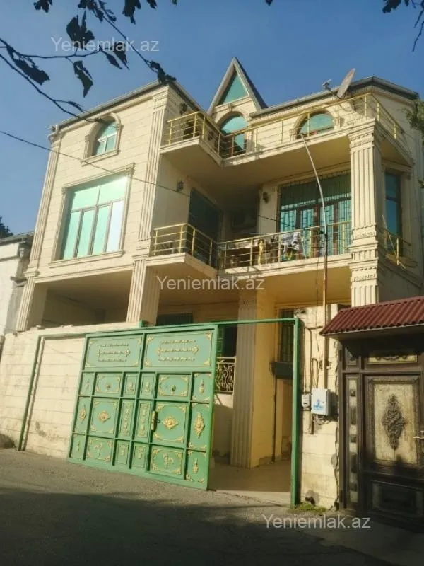 Satılır 6 otaqlı həyət evi 350 m²