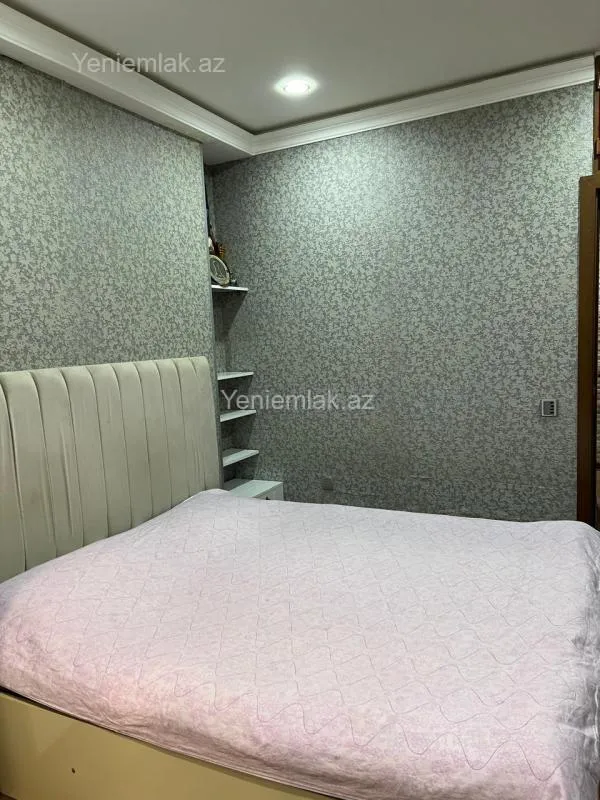 Satılır 2 otaqlı köhnə tikili 55 m²