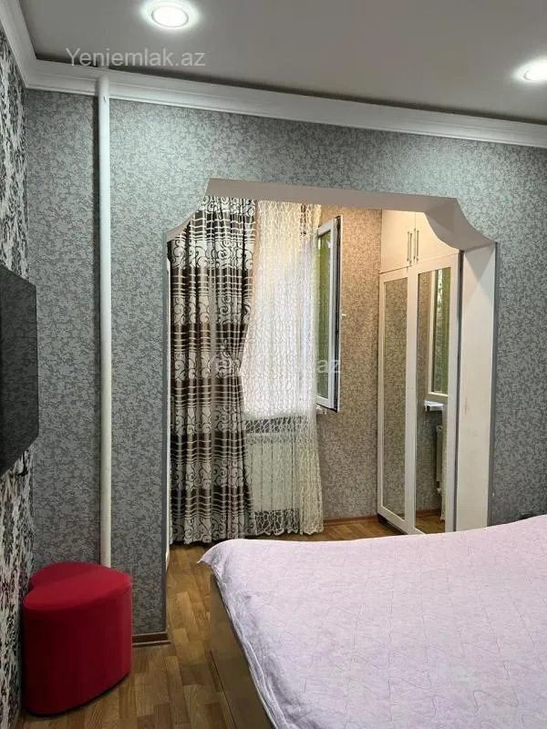 Satılır 2 otaqlı köhnə tikili 55 m²