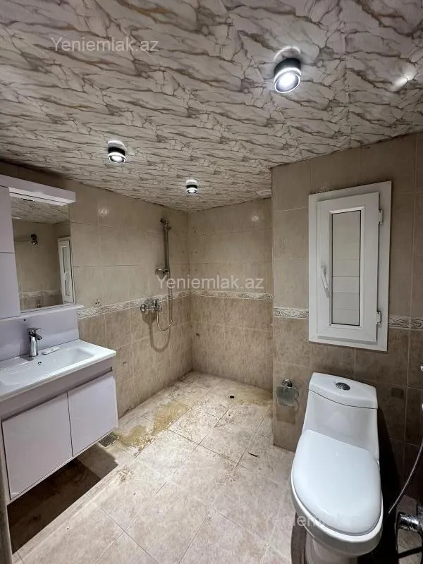 Satılır 2 otaqlı köhnə tikili 60 m²