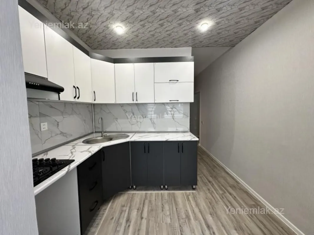 Satılır 2 otaqlı köhnə tikili 60 m²