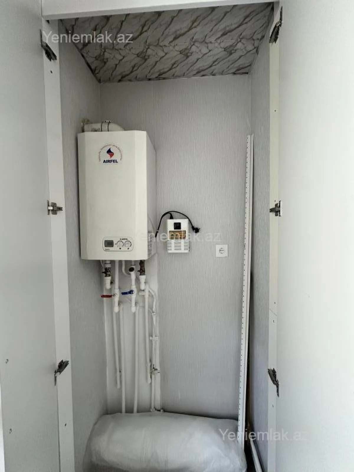 Satılır 2 otaqlı köhnə tikili 60 m²