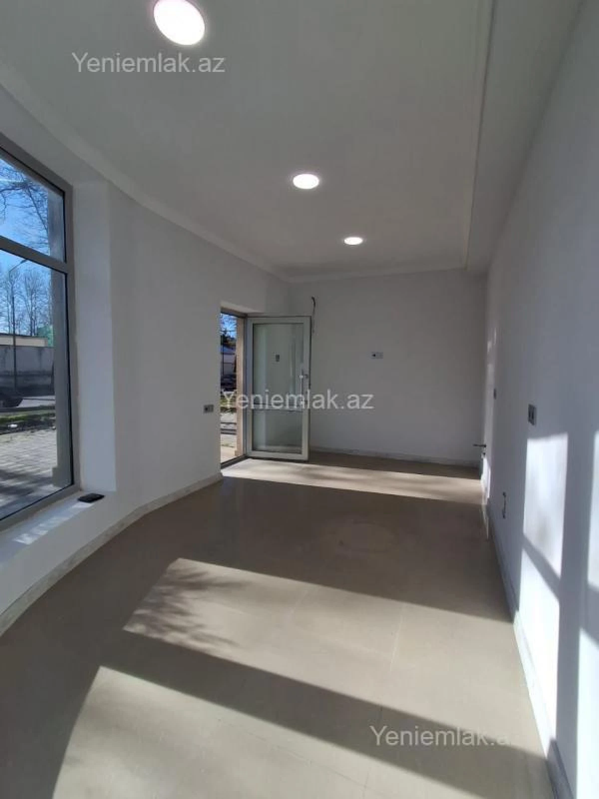 Satılır 6 otaqlı obyekt 140 m²