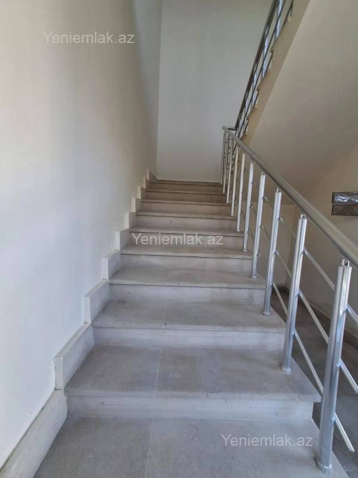 Satılır 6 otaqlı obyekt 140 m²