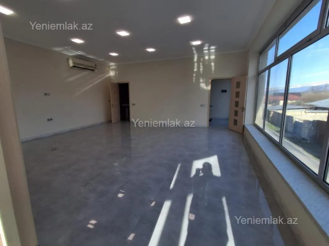 Satılır 6 otaqlı obyekt 140 m²