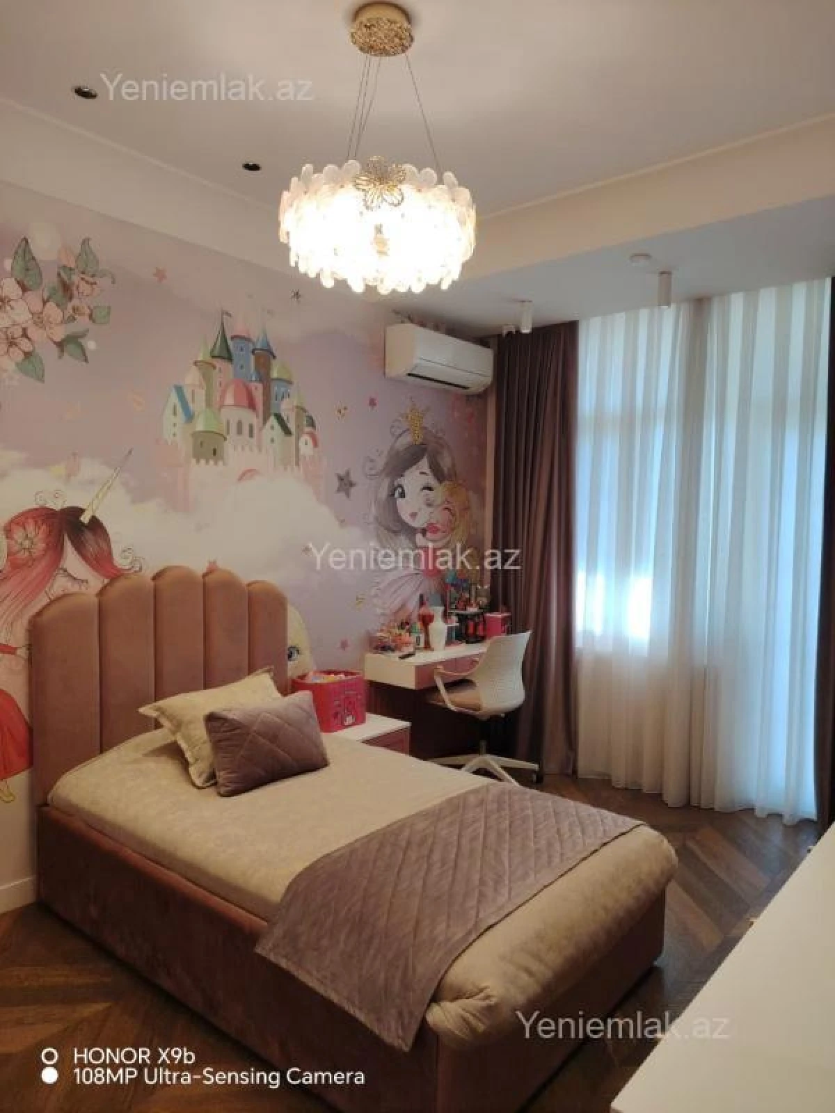 Satılır 4 otaqlı yeni tikili 210.5 m²