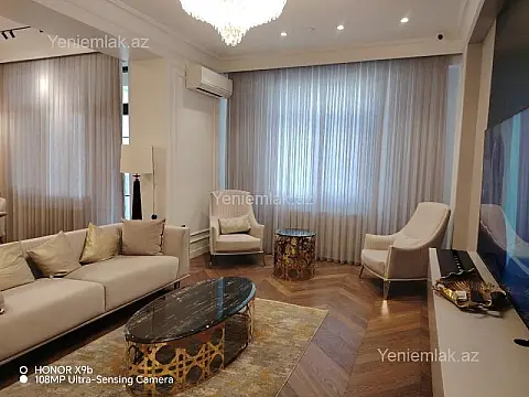 Satılır 4 otaqlı yeni tikili 210.5 m²