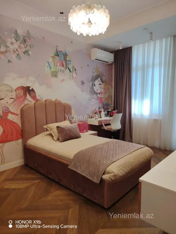 Satılır 4 otaqlı yeni tikili 210.5 m²