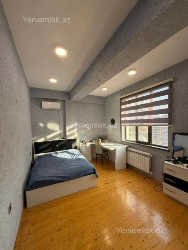 Satılır 3 otaqlı yeni tikili 125 m²