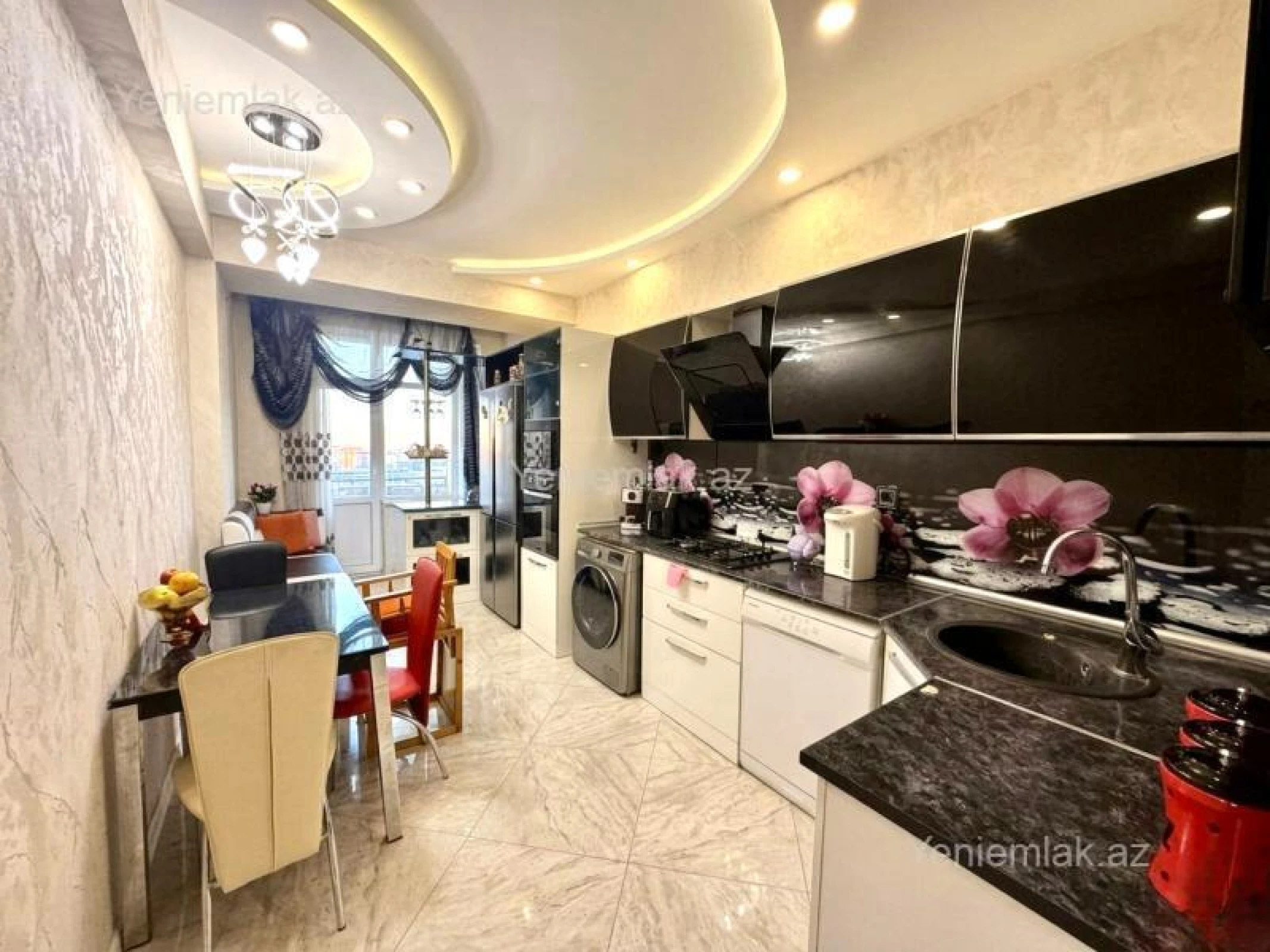 Satılır 5 otaqlı yeni tikili 160 m²