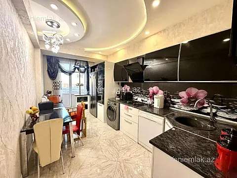 Satılır 5 otaqlı yeni tikili 160 m²