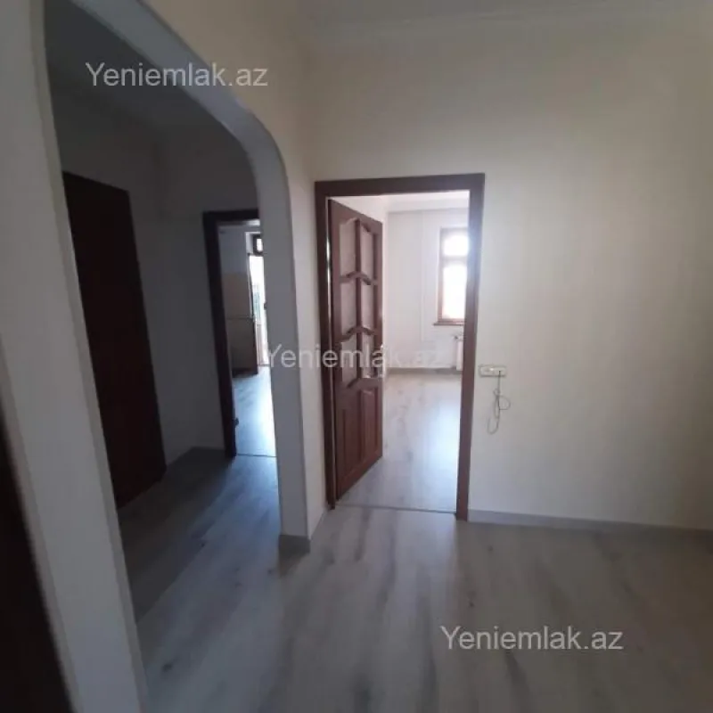 Satılır 3 otaqlı köhnə tikili 85 m²