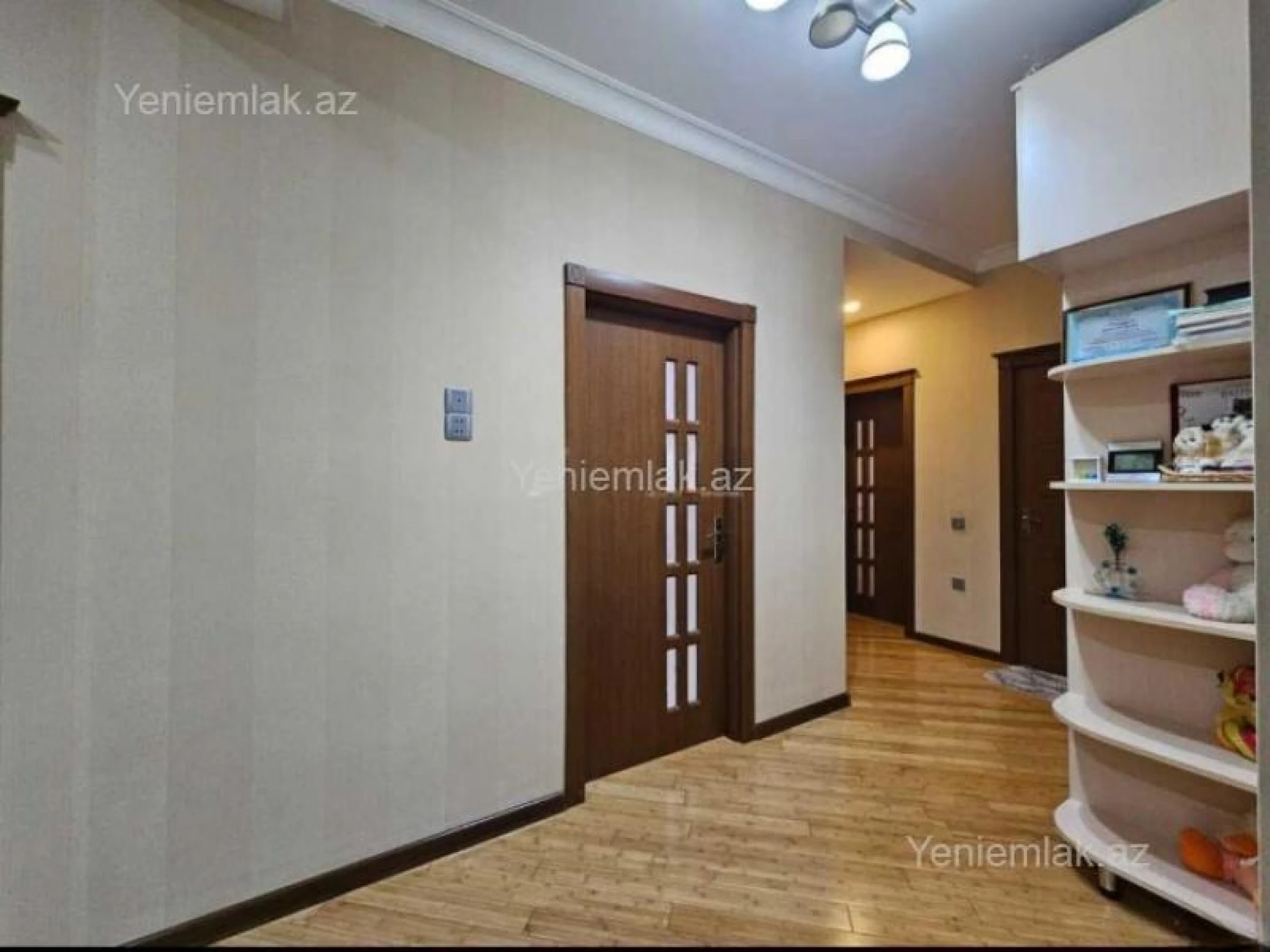 Satılır 3 otaqlı yeni tikili 145 m²