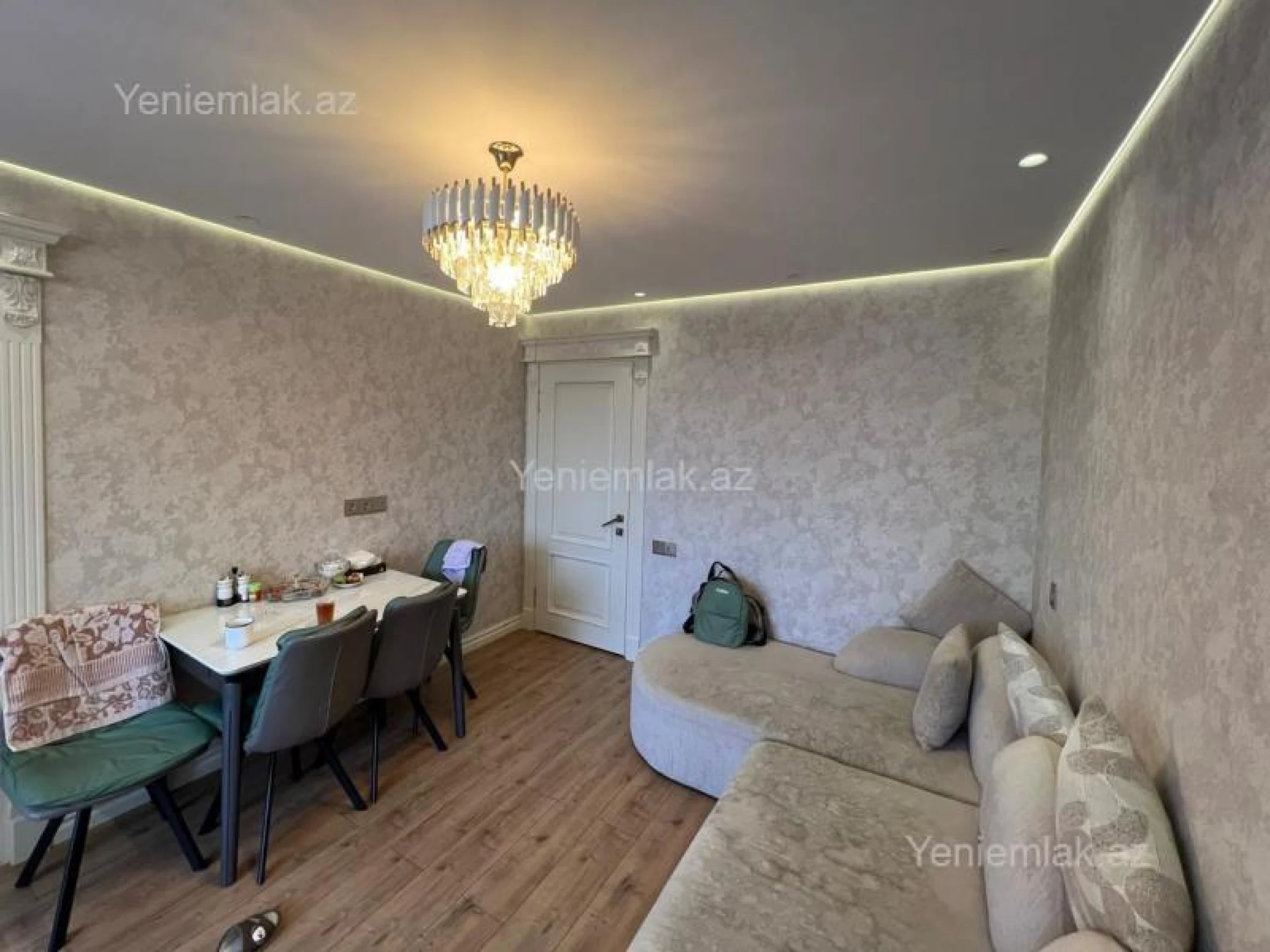 Satılır 3 otaqlı köhnə tikili 75 m²