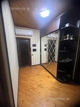Satılır 4 otaqlı köhnə tikili 105 m²