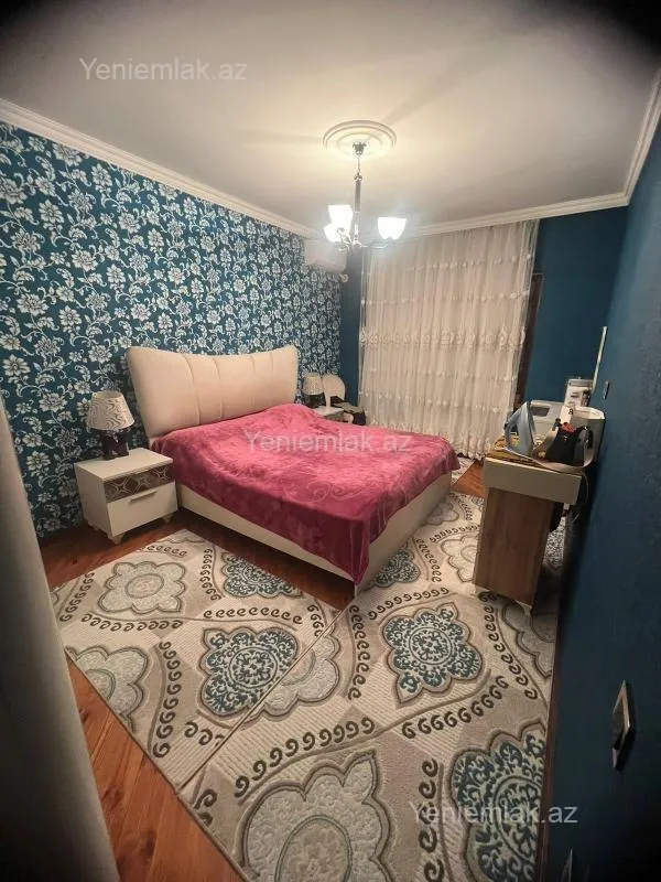 Satılır 4 otaqlı köhnə tikili 105 m²