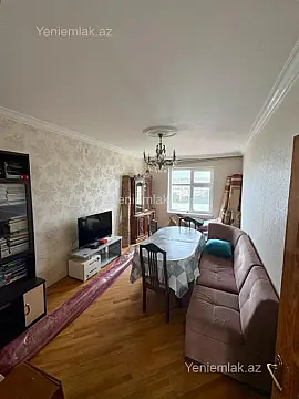 Satılır 5 otaqlı köhnə tikili 120 m²