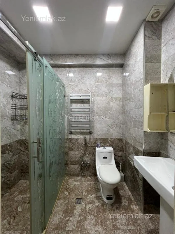 Satılır 3 otaqlı yeni tikili 80 m²