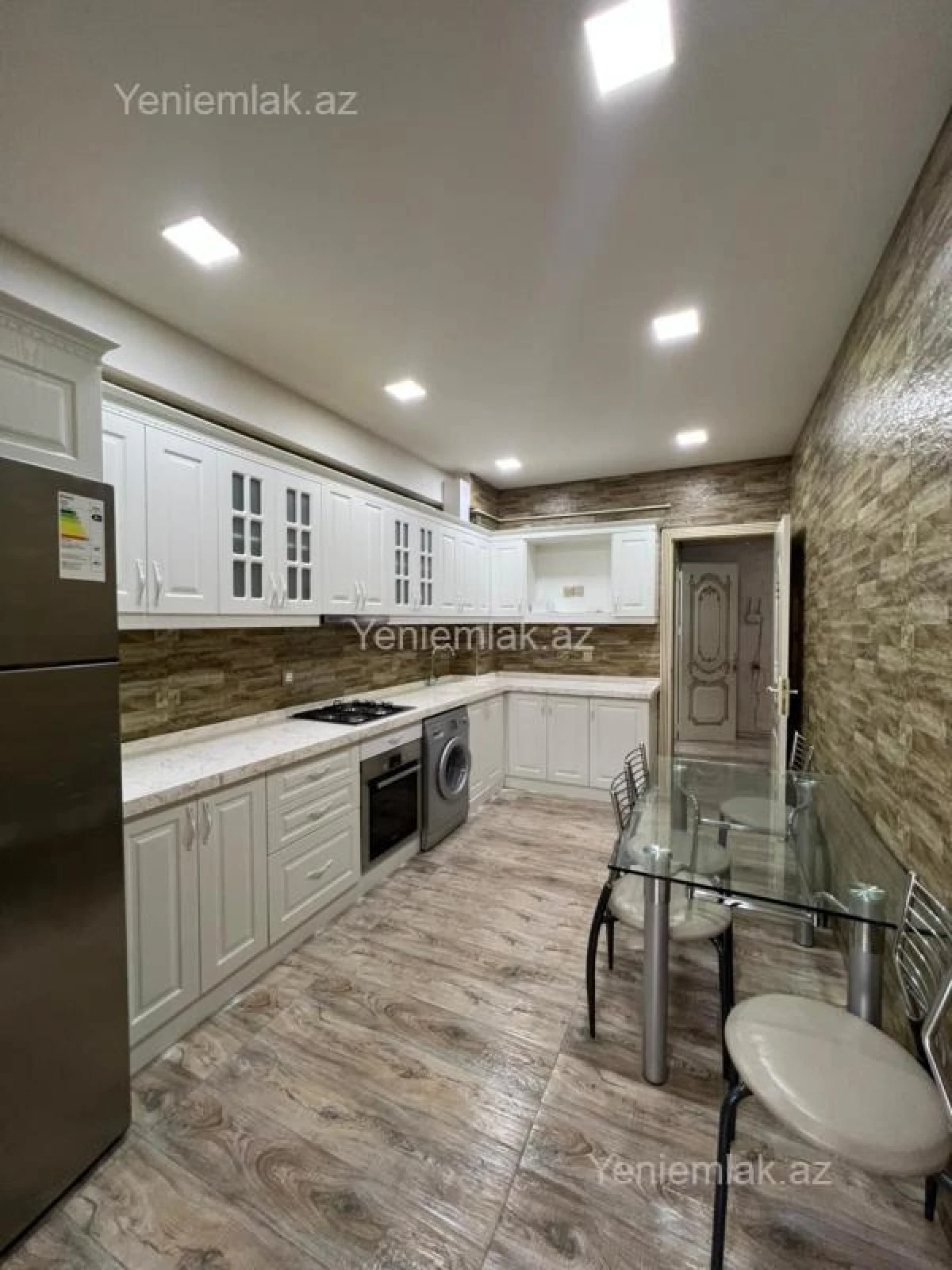 Satılır 3 otaqlı yeni tikili 80 m²