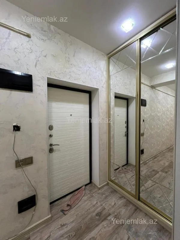 Satılır 3 otaqlı yeni tikili 80 m²