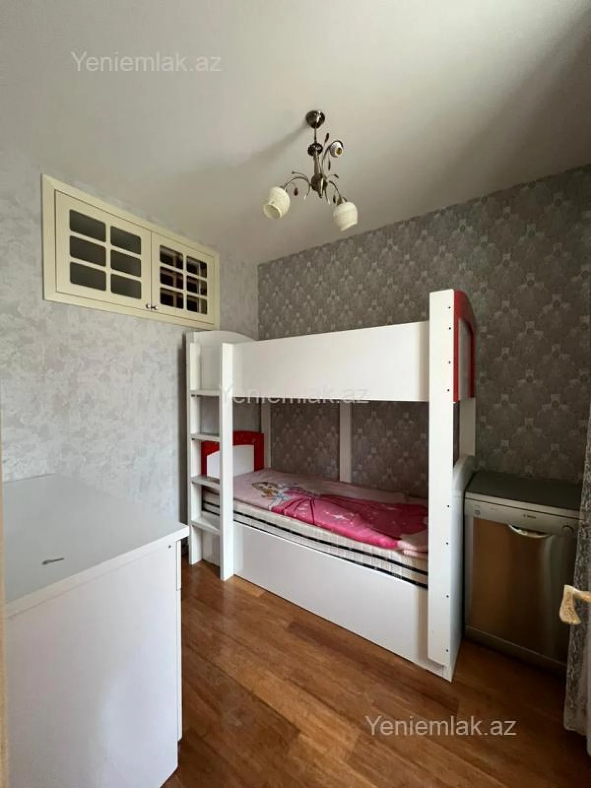 Satılır 3 otaqlı yeni tikili 80 m²