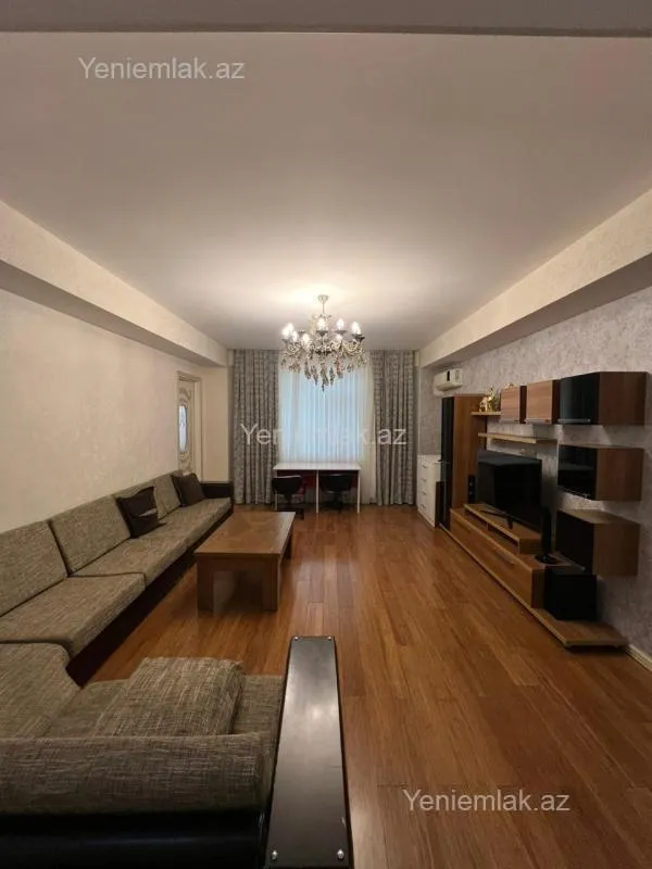 Satılır 3 otaqlı yeni tikili 80 m²