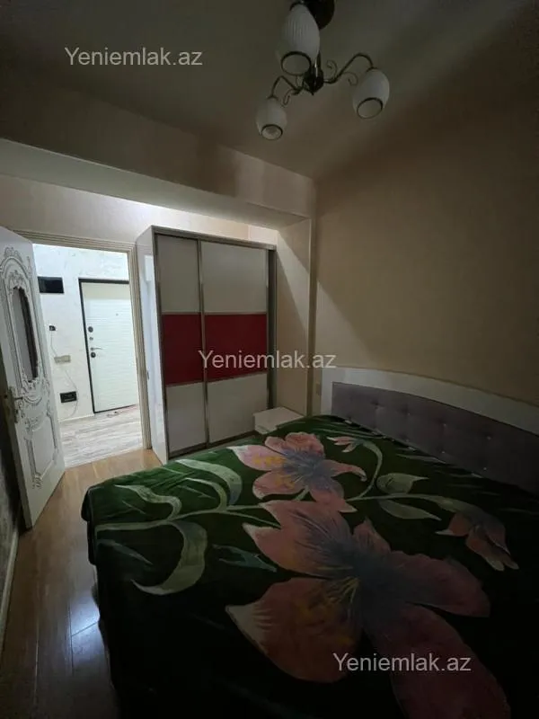 Satılır 3 otaqlı yeni tikili 80 m²