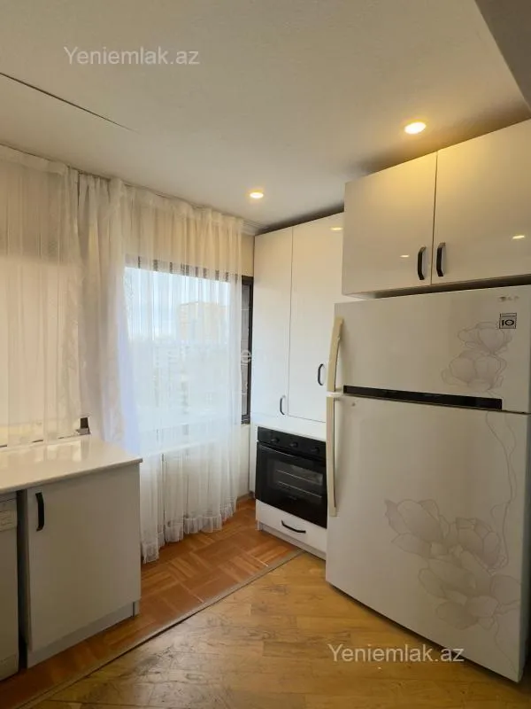 Satılır 2 otaqlı köhnə tikili 40 m²